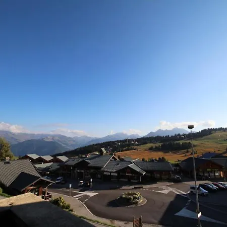 Beau 2 Pieces Aux Saisies, 4 Couchages, A 100m Du Centre Et 300m Des Pistes - Fr-1-293-17 Apartment