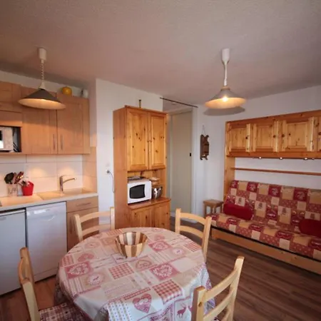 Beau 2 Pieces Aux Saisies, 4 Couchages, A 100m Du Centre Et 300m Des Pistes - Fr-1-293-17 Apartment