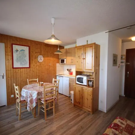 Beau 2 Pieces Aux Saisies, 4 Couchages, A 100m Du Centre Et 300m Des Pistes - Fr-1-293-17 Apartment Les Saisies